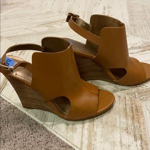 BCBG wedges